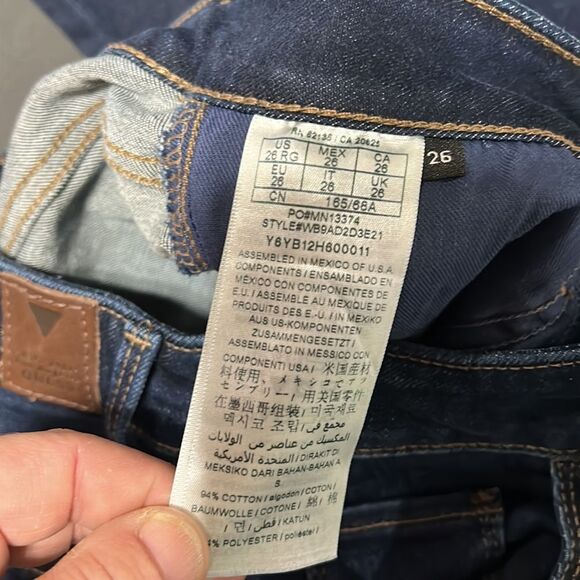 Guess jeans 👖 - Picture 5 of 7